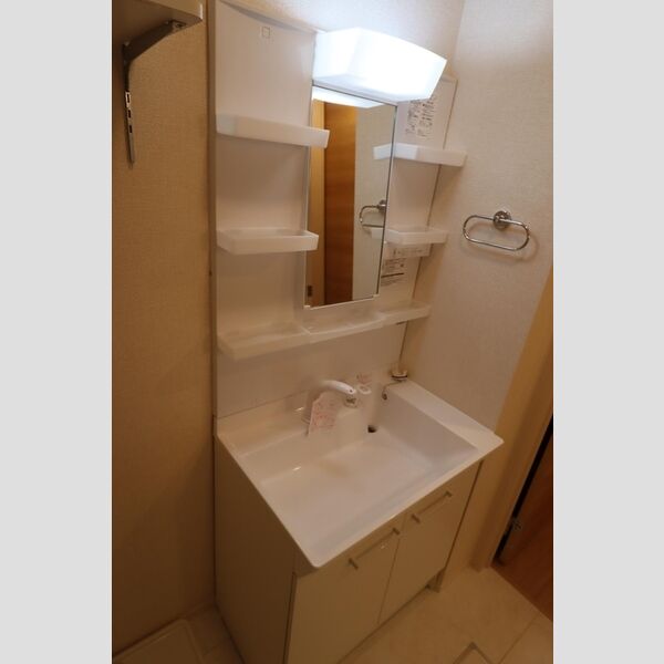 洗面所 (洗髪洗面化粧台)