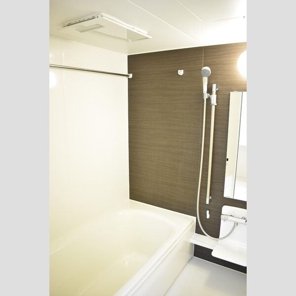 バス (浴室乾燥機付きバスルーム)