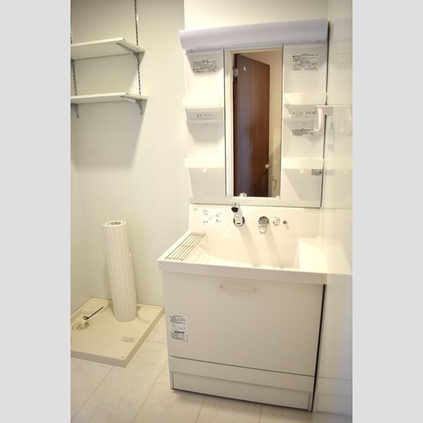 洗面所 (洗髪洗面化粧台)