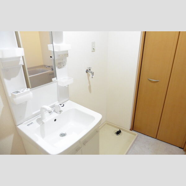 洗面所 (ワイドな洗面台)