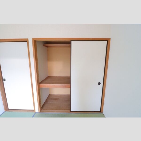 収納 (押入(和室6帖))