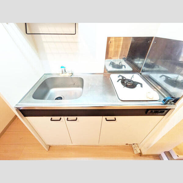 その他設備 (シンク・コンロ)