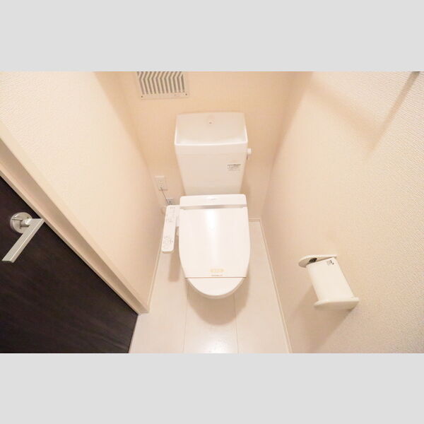 トイレ (温水洗浄暖房便座)