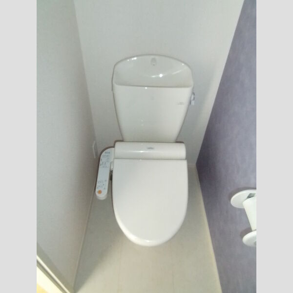 トイレ (温水洗浄暖房便座)