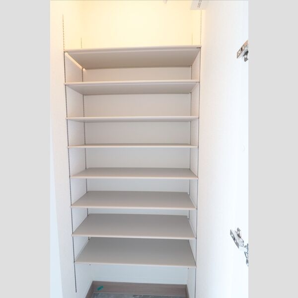 玄関 (シューズクローク)