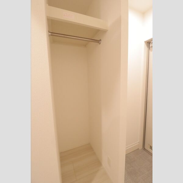 収納 (玄関横収納)