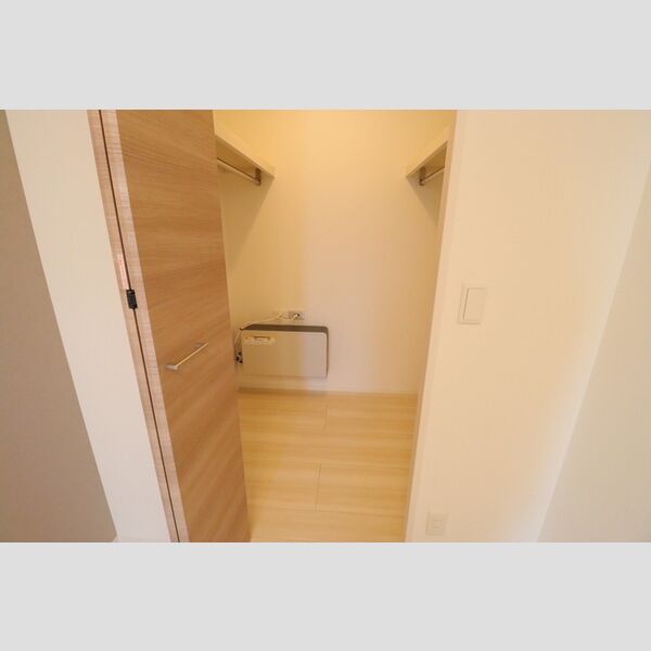 収納 (ウォークインクローゼット)