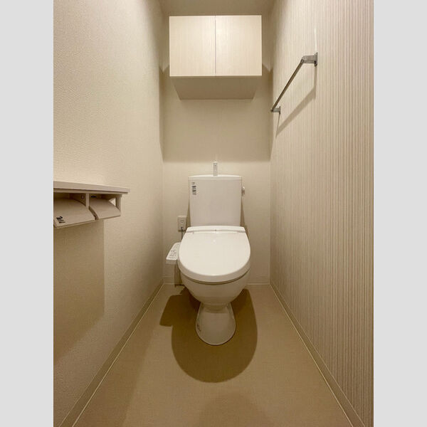 トイレ (温水洗浄暖房便座)