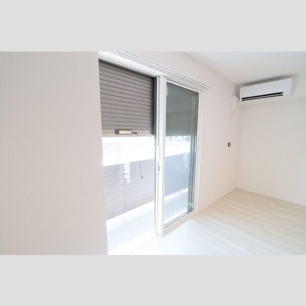 その他設備 (シャッター(LDK12.6帖))