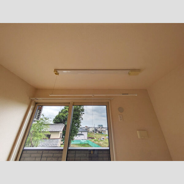 その他設備 (室内物干し)