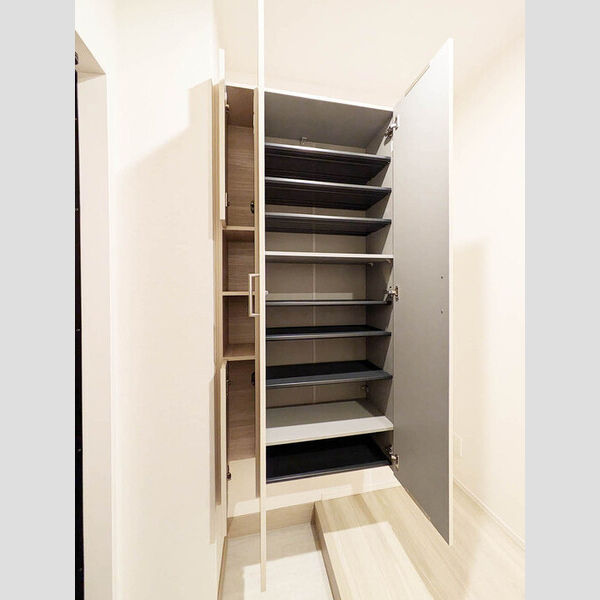 玄関 (シューズボックス)