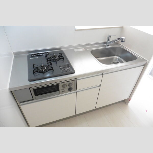 キッチン (便利なシステムキッチン)