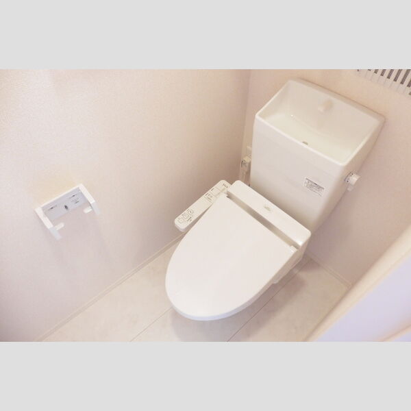 トイレ (温水洗浄暖房便座)