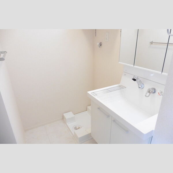 洗面所 (ワイドな洗髪洗面化粧台)