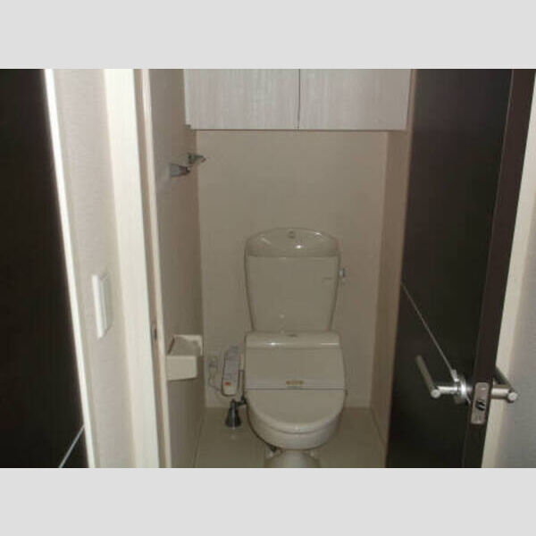 トイレ (105温水洗浄暖房便座)