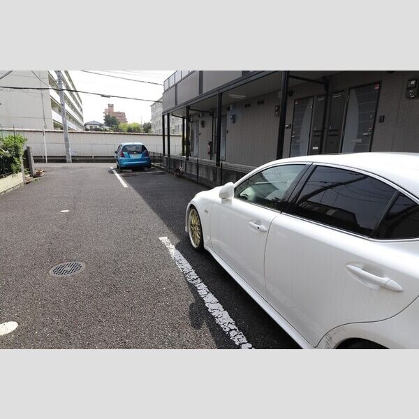 駐車場 (駐車場)