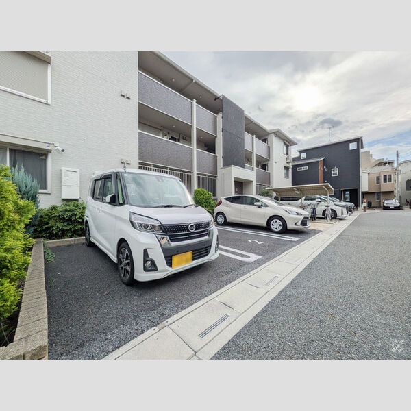 駐車場 (駐車場)