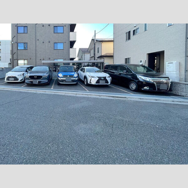 駐車場 (駐車場)
