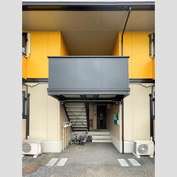 エントランス (エントランス)