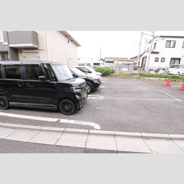 駐車場 (駐車場)