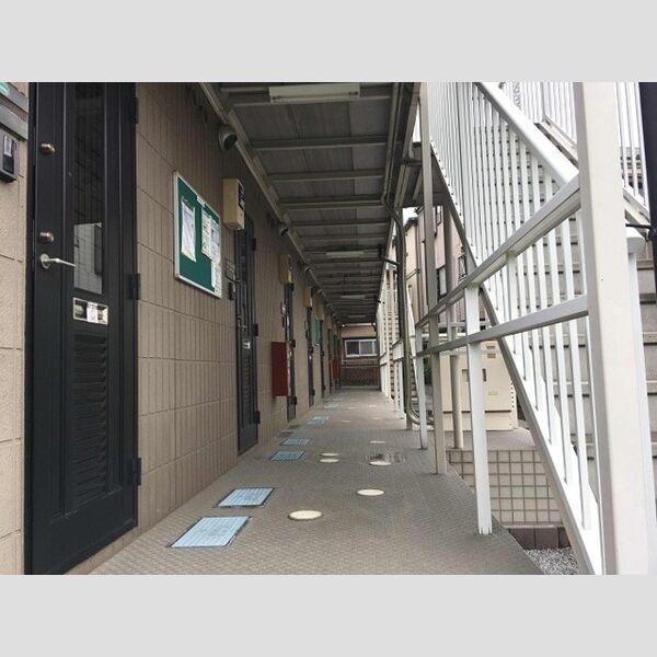 現地周辺 (外廊下)