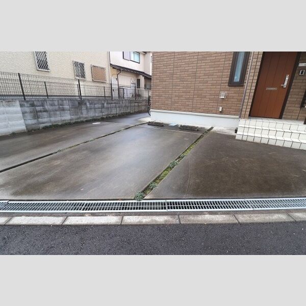 駐車場 (駐車場)