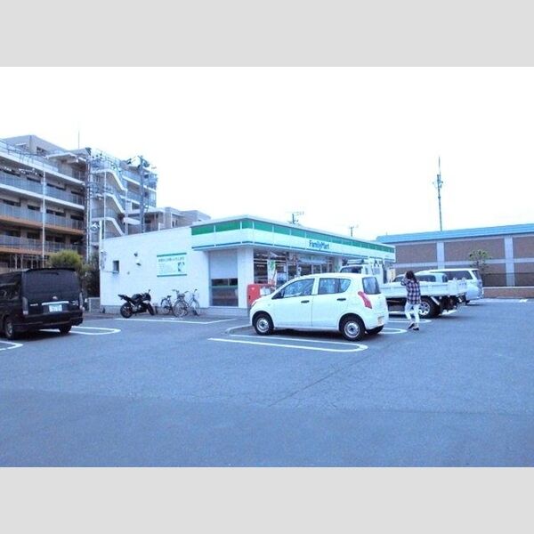 現地周辺 (ファミリーマートTKS東大門店(845m))