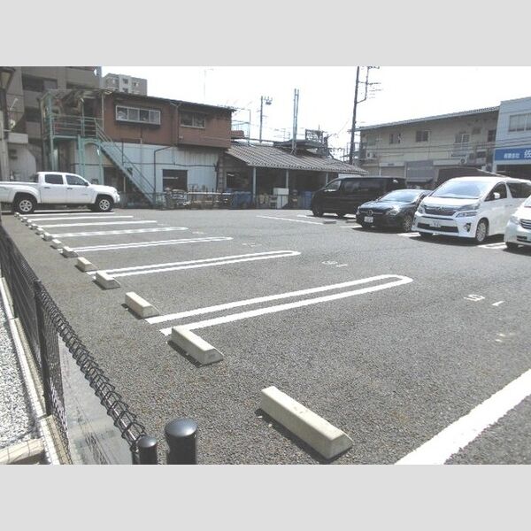 駐車場 (駐車場)