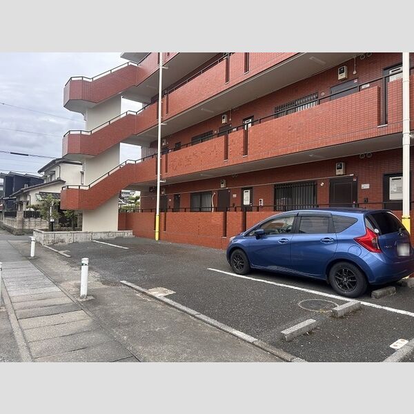 駐車場 (駐車場)