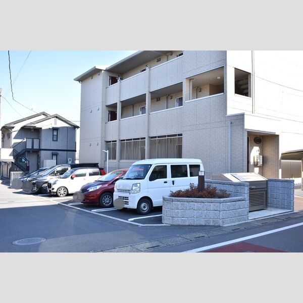 駐車場 (駐車場)