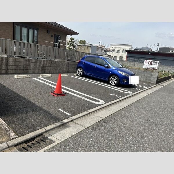 駐車場 (駐車場)