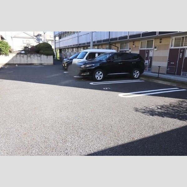 駐車場 (駐車場)