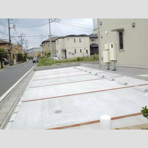 駐車場 (駐車場)