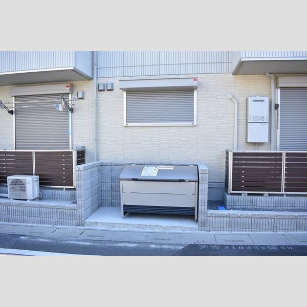 現地周辺 (ゴミ置き場)