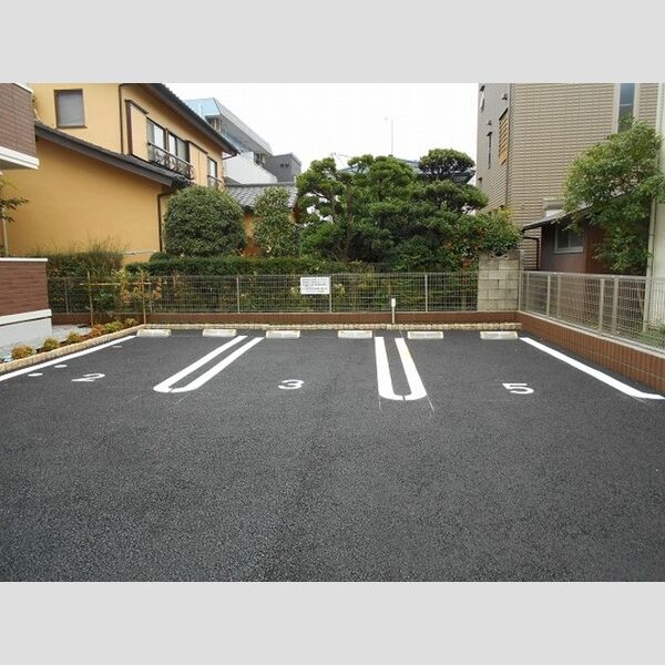 駐車場 (駐車場)