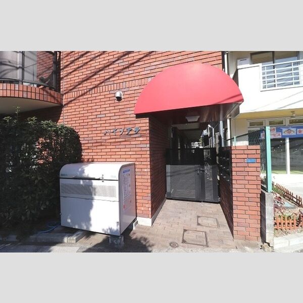 エントランス (エントランス)