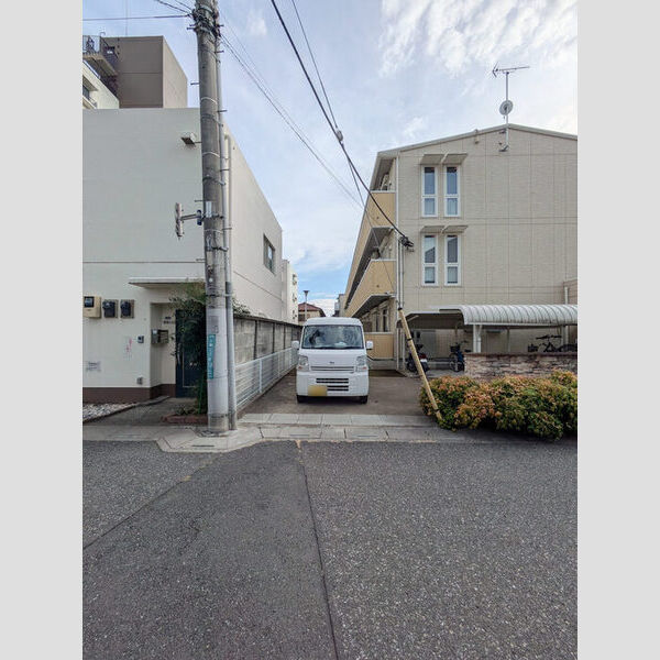 駐車場 (駐車場)