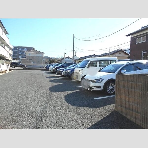 駐車場 (駐車場)