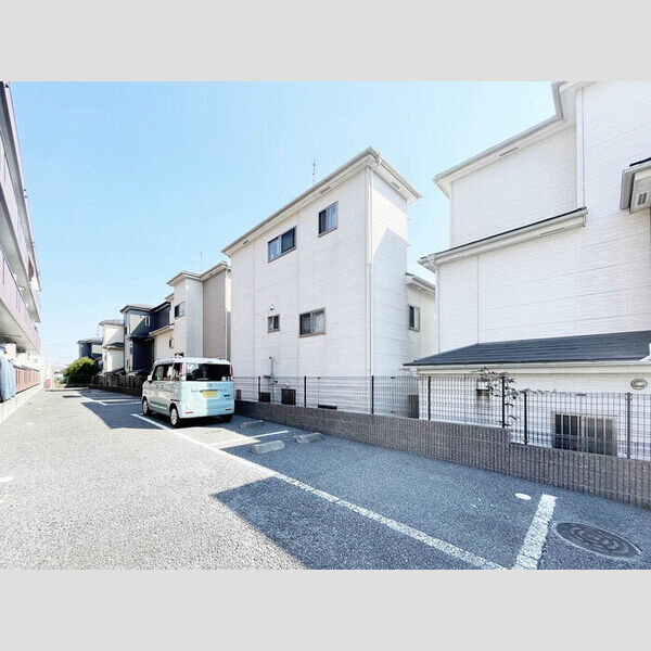 駐車場 (駐車場)