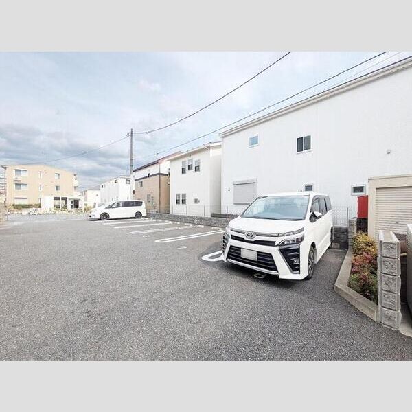 駐車場 (駐車場)