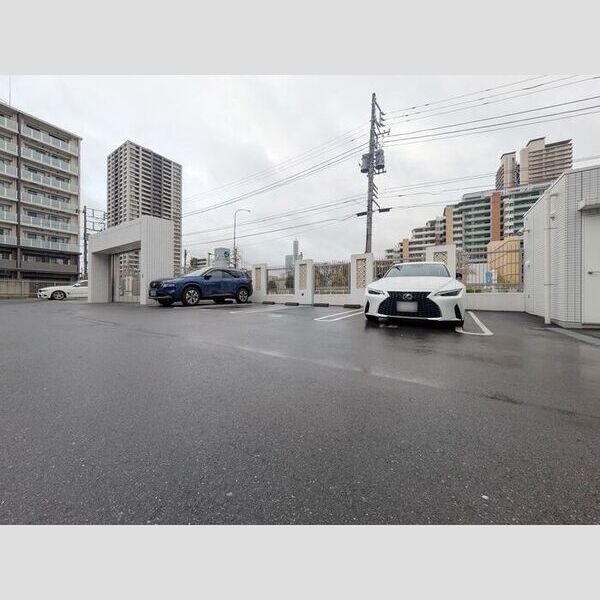駐車場 (駐車場)