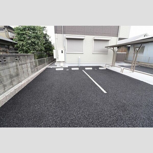 駐車場 (駐車場)