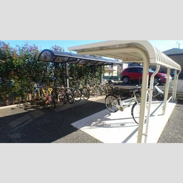 現地周辺 (駐輪場)