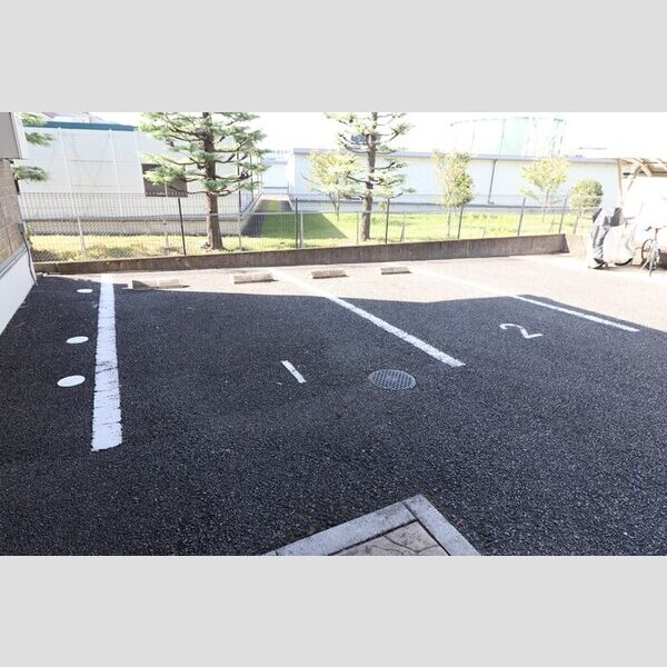 駐車場 (駐車場)