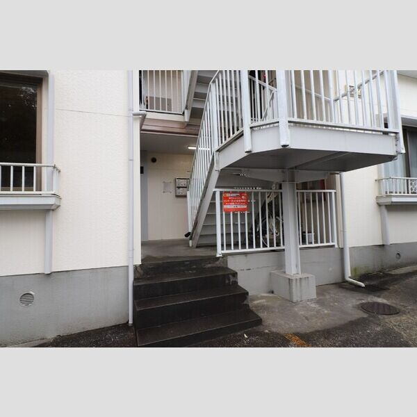 エントランス (エントランス)