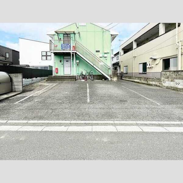 駐車場 (駐車場)