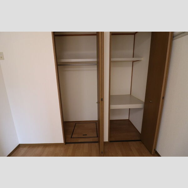 収納 (クローゼット・物入)