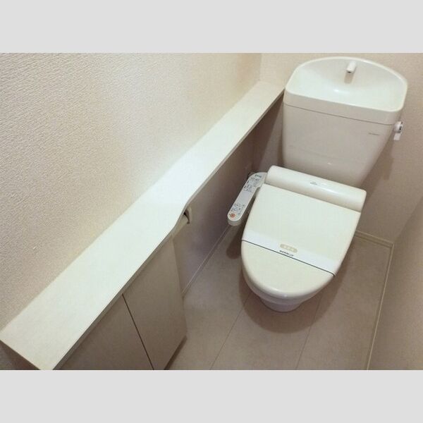 トイレ (温水洗浄暖房便座)