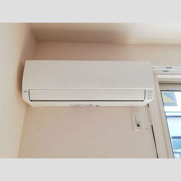 その他設備 (エアコン(4台))