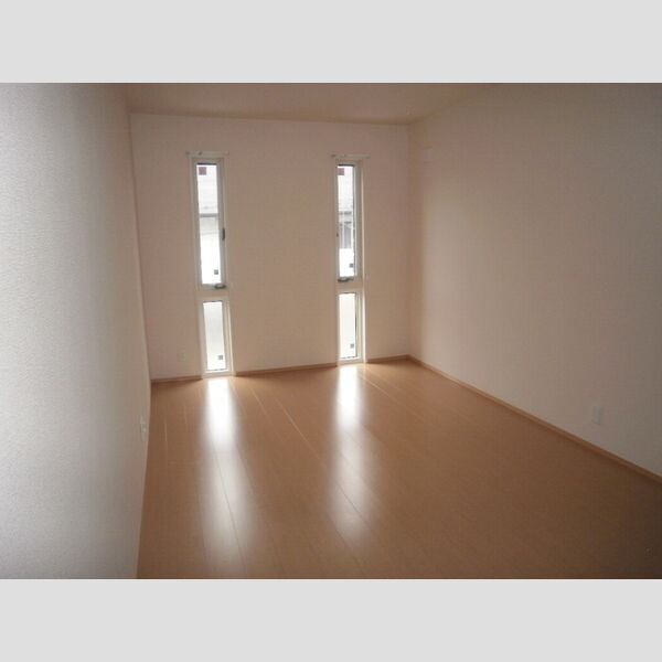 その他 (二階　洋室9.1帖)